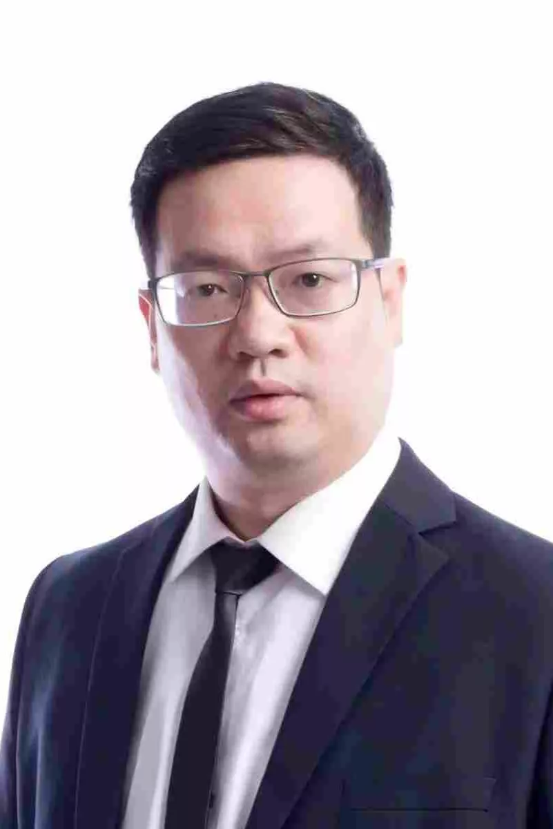 荆杰泰