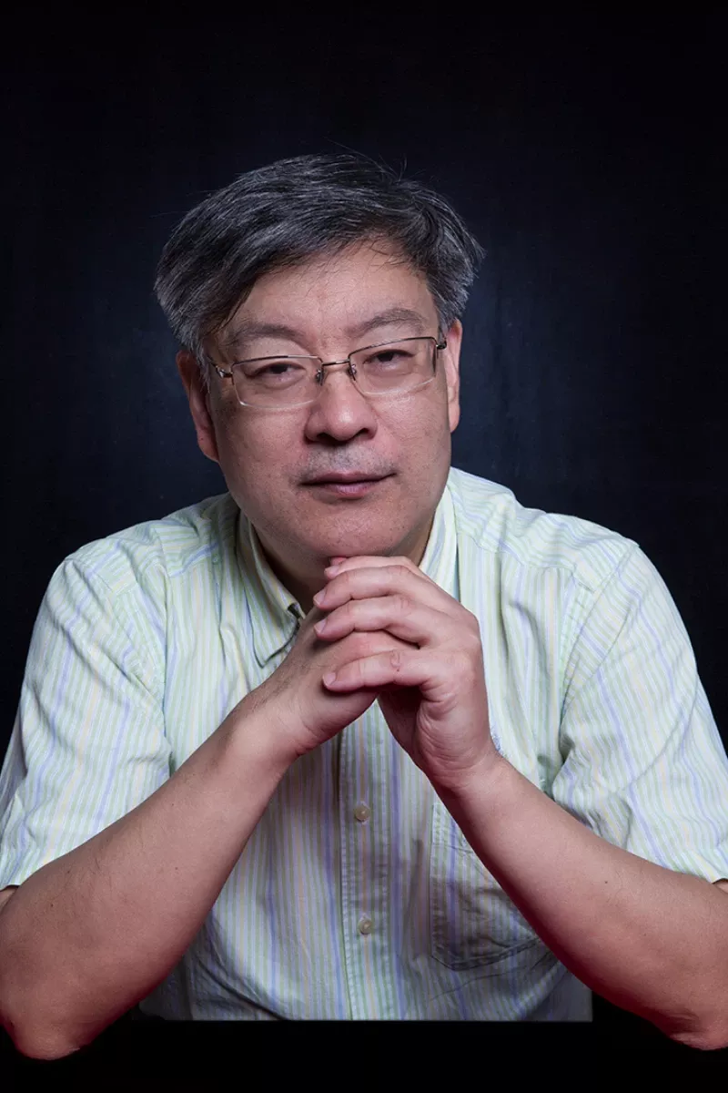 张卫平